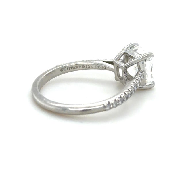 Tiffany and Co. Tiffany & Co., 2.02 Carat Brilliant Cut Diamond "Novo" Engagement Ring, Size 6 For Sale - Image 4 of 6
