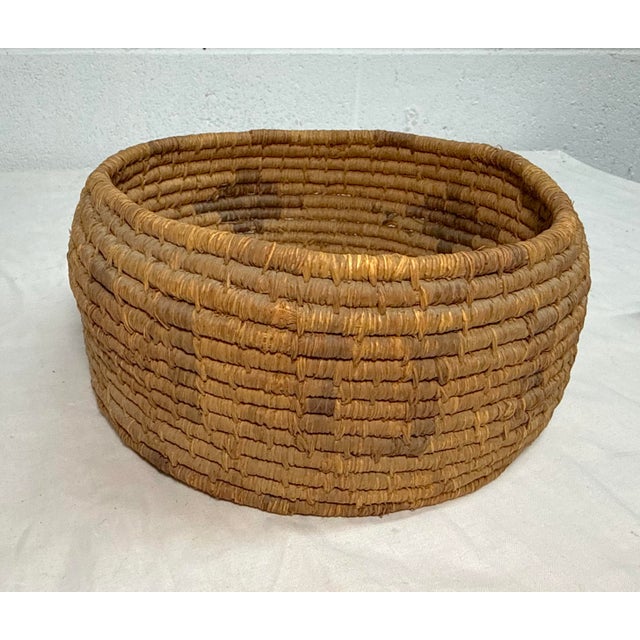 Antique 1800's Native American Comanche Eka Muda Hand Woven Wicker Basket Indian For Sale - Image 4 of 12