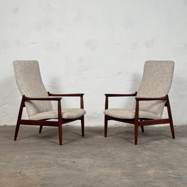 This exceptional pair of lounge chairs represents a high point in 1960s polish furniture design. Designed by edmund...