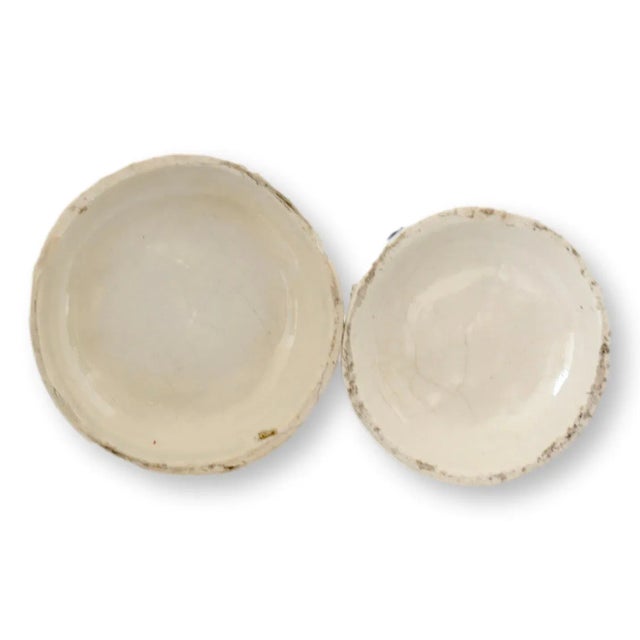 Staffordshire C. 1840s English Staffordshire Queen Victoria & Prince Albert Figures For Sale - Image 4 of 4