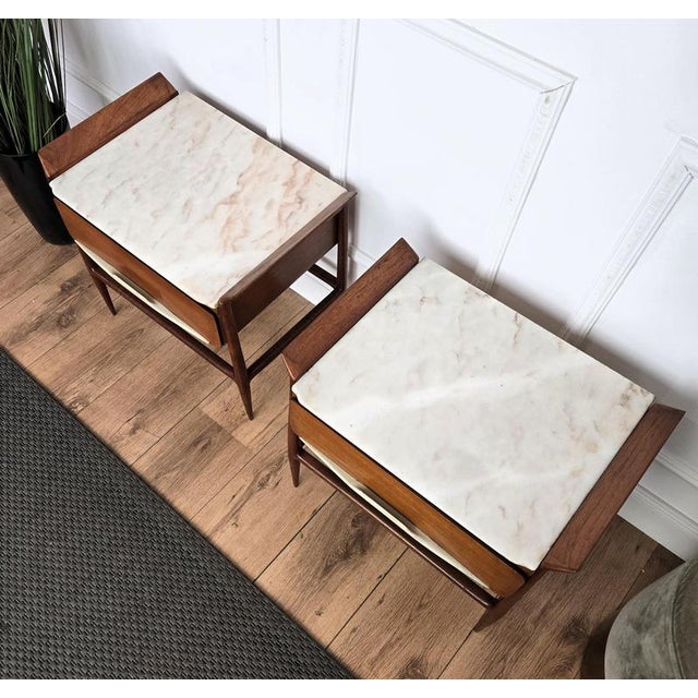 Mid-Century Modern Italian Art Deco Nightstands with Marble Top, 1950s, Set of 2 For Sale - Image 9 of 12