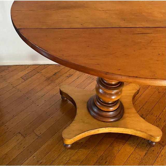 Early 19th Century Early 19th Century Antique Federal Circular Drop-Leaf Maple Table For Sale - Image 5 of 12