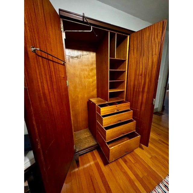 Art Deco Rare English Art Deco Warings Perfection Mahogany Wardrobe c.1930 | Lancaster Factory For Sale - Image 3 of 10