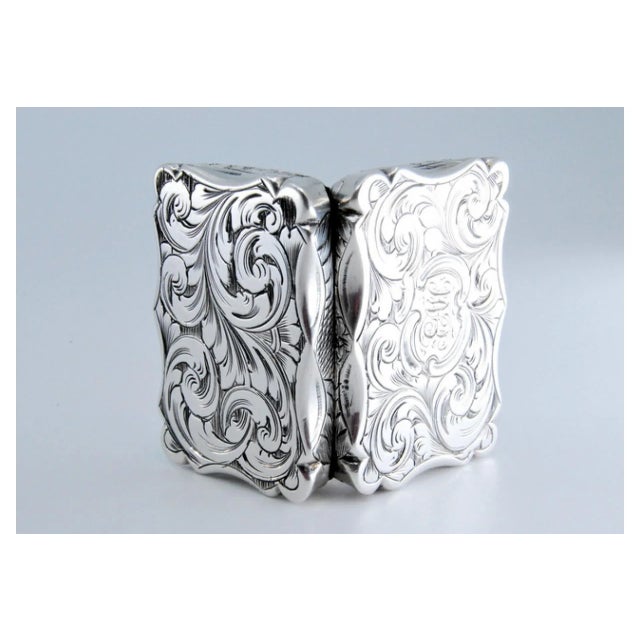 Victorian Silver and Gold Vinaigrette Box with Engravings For Sale - Image 5 of 11