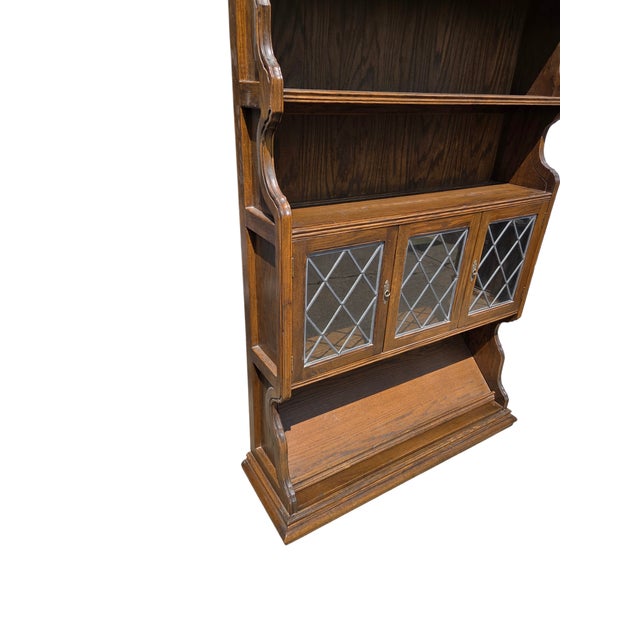 1980s Ethan Allan Charter Oak Jacobean Bookshelf Hutch China Cabinet Display Curio For Sale - Image 12 of 15