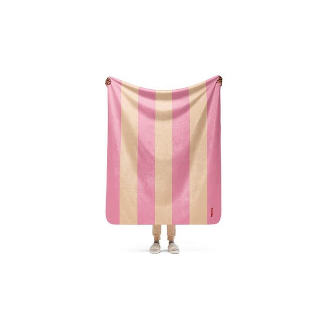 153 cm. x 127 cm. | 50" x 60"Made to order.Estimated delivery: 7 business days. Made with 100% high-performance fibers for...