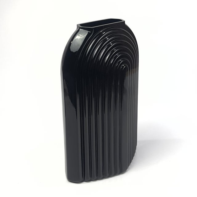 Haeger Flat & Black Postmodern Ceramic Vase Curation - Group of 5 For Sale - Image 4 of 18