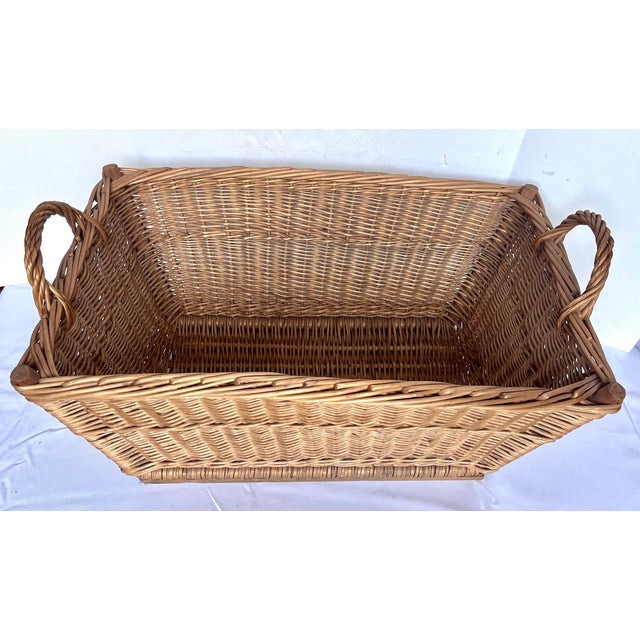 Vintage 1940s European Woven Wicker Rectangular Market Basket For Sale - Image 10 of 12