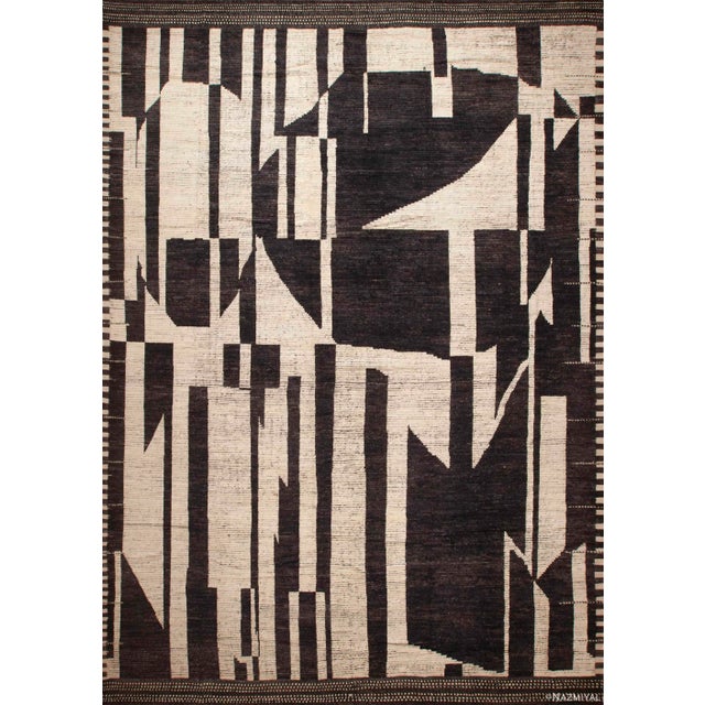 Large Bold Charcoal and Cream Modern Geometric Hollywood Regency Style Rug For Sale