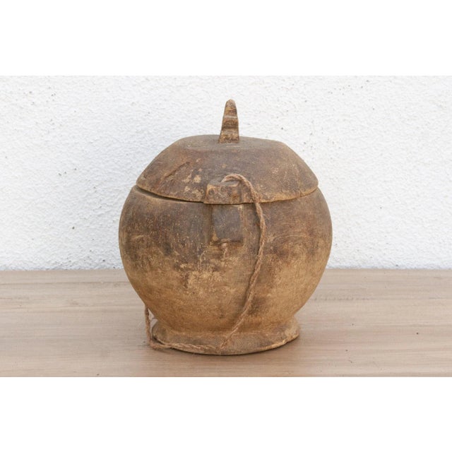 Rustic Food Bowl W/Rope Handle For Sale In Los Angeles - Image 6 of 8