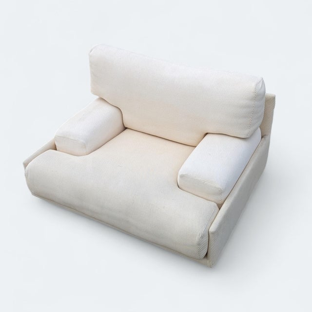 Italian Postmodern Oversized Lounge Chair in Cream Upholstery, 1970s, Mid-Century For Sale - Image 12 of 15