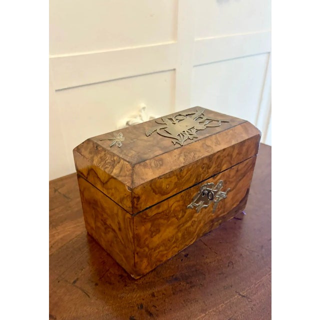 Mid 19th Century Antique Victorian Burr Walnut Tea Caddy, 1850 For Sale - Image 5 of 12