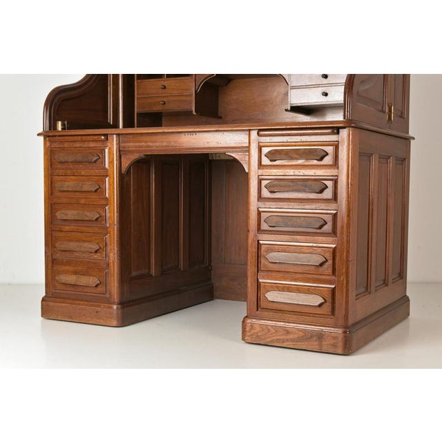 Roll Top Desk, USA, 1910s For Sale - Image 10 of 18