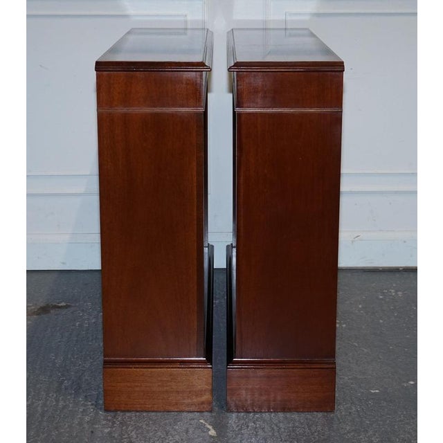 Vintage Edwardian Style Sheraton Dwarf Open Bookcase Adjustable Shelves, Set of 2 For Sale - Image 17 of 18