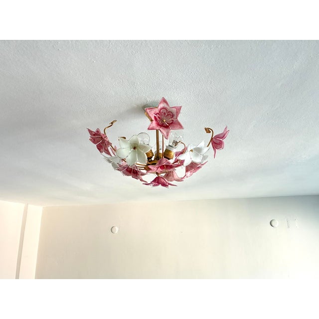 Bright Pink 1970s Italian Murano Style Hand-Blown Original Pink and White Daisy Glass Flush Mount Chandelier (42x30 Cm)⁠ For Sale - Image 8 of 17