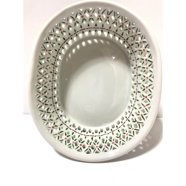 Vintage Pierced Porcelain Lattice Soap Dish – Basketweave Vanity Dish, Cottage Bathroom Decor For Sale - Image 4 of 9
