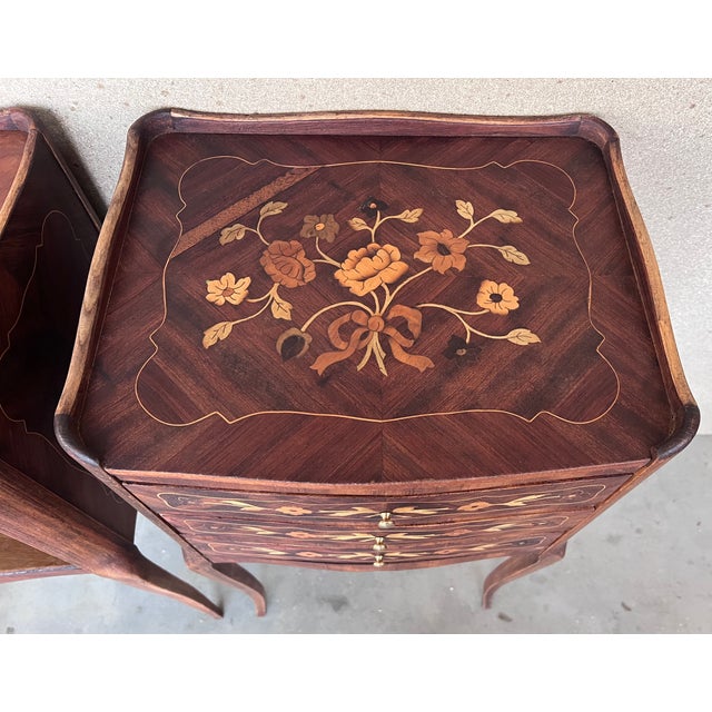 20th Century Pair of Marquetry Darkness Walnut Nightstands Tables With Drawers For Sale - Image 6 of 9