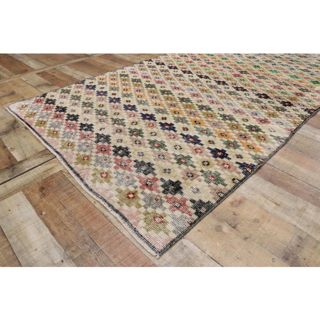 Textile Vintage Turkish Sivas Rug, 04'07 X 09'00 For Sale - Image 7 of 10