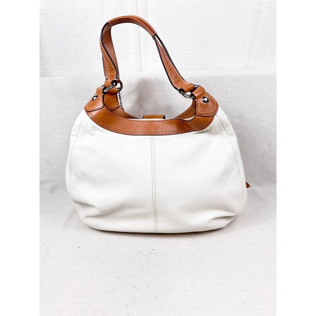 Vintage Y2k Coach Off-White & Tan Leather Soho Lynn Hobo Bag For Sale - Image 9 of 12