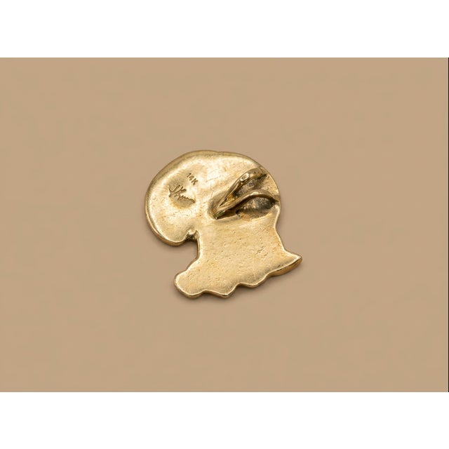 Mid-Century 14k Curled Sleeping Cat Pendant For Sale - Image 4 of 7