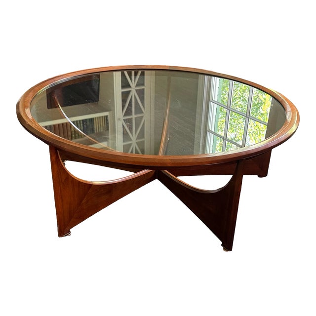 Hickory Chair Modern Round Glass Coffee Table For Sale