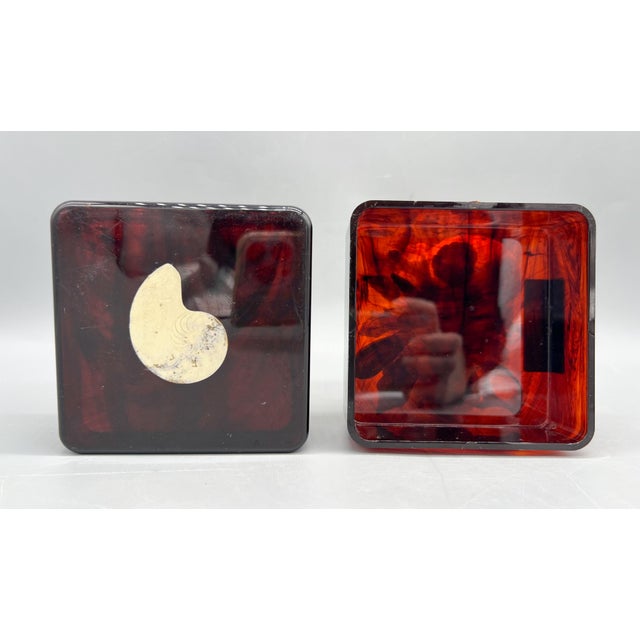 Vintage Jenny Wakefield Faux Tortoiseshell Lucite Seashell Trinket Box – Coastal / Hollywood Regency For Sale - Image 9 of 12