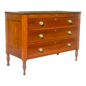 Early 19th Century Antique Federal Period Kentucky Cherry Three Drawer Bachelor's Chest - Rare Form