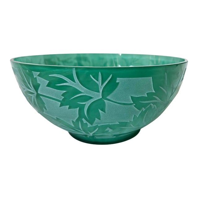 1980s Pilgrim Kelsey Green Oak Leaf Cameo Art Glass Bowl, Kelsey Murphy Signed For Sale
