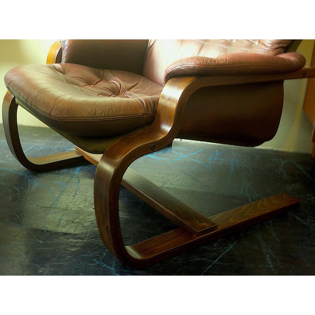 Set of Mid-Century Modern Cantilever Lounge Chair and Ottoman, Norway, 1960s For Sale - Image 4 of 9