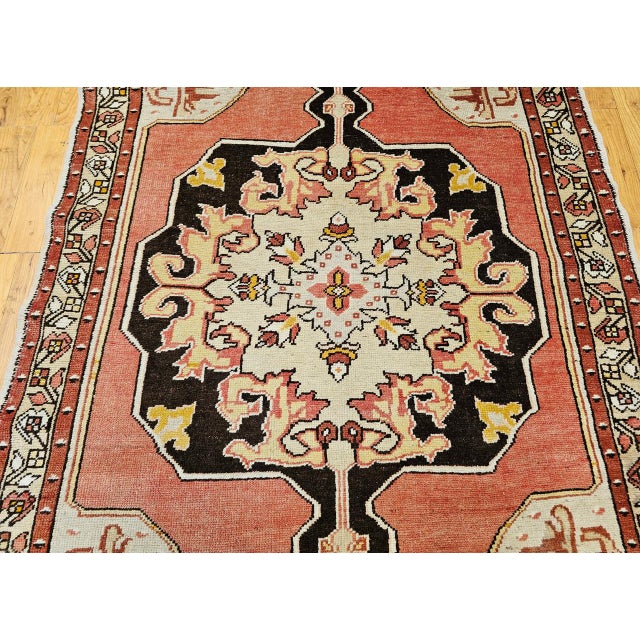 Vintage Turkish Oushak Area Rug, Handwoven Wool, 1920s Cream & Pink, 5' x 8' For Sale - Image 11 of 17