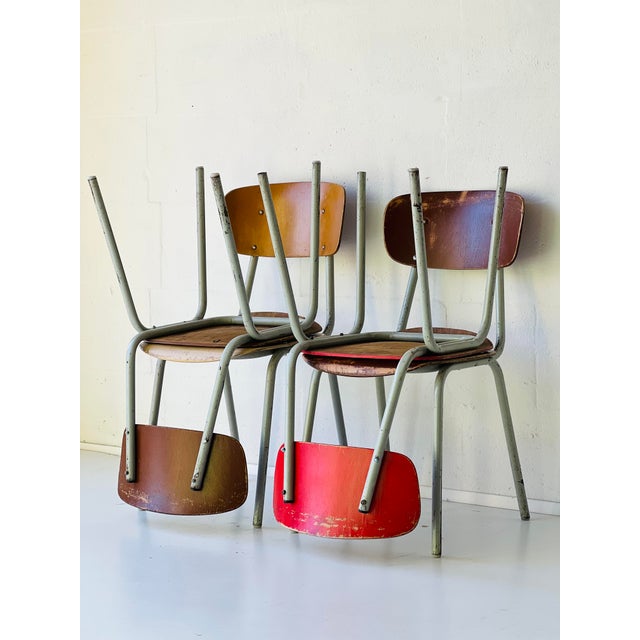 Vintage School Chairs, Set of 4, in Good conditions. Designed 1970 to 1979