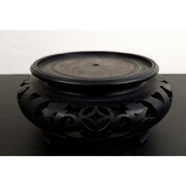 White Chinese Porcelain Wucai Qilin Tongping For Sale - Image 8 of 8