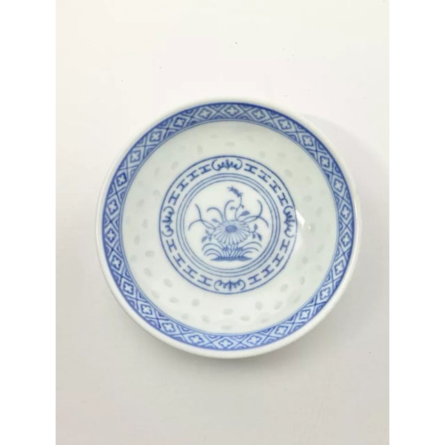 Blue 1970s Tienshan “Rice Flower” 42-Piece Porcelain Dinnerware Set For Sale - Image 8 of 12
