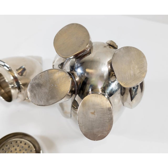 Mid-Century Modern Art Deco Style Chrome Polar Bear Cocktail Shaker For Sale - Image 12 of 12