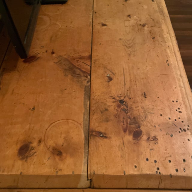 Early 19th Century English Pine Sideboard or Dresser For Sale In Dallas - Image 6 of 10