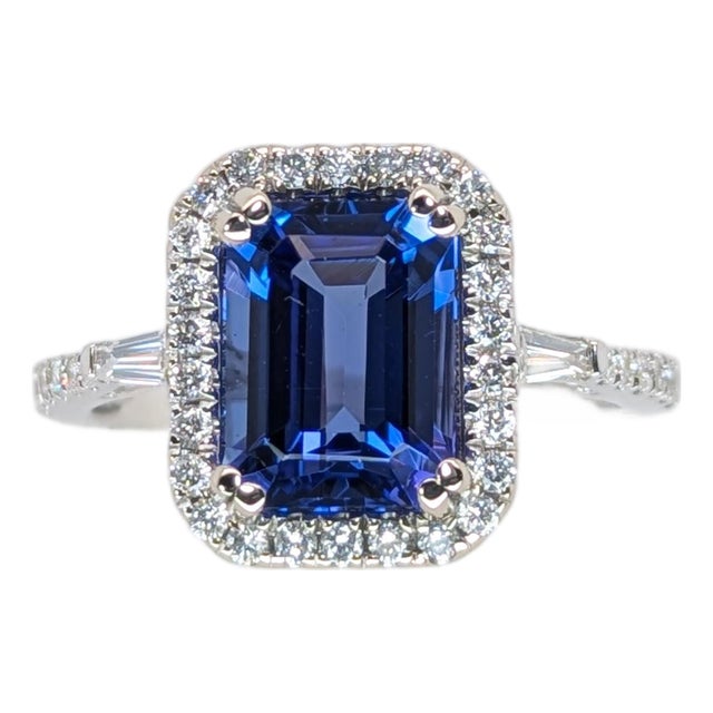 2.6ct Statement Tanzanite Ring With Natural Diamond Halo: Solid 14k Gold, Size 6.75 For Sale