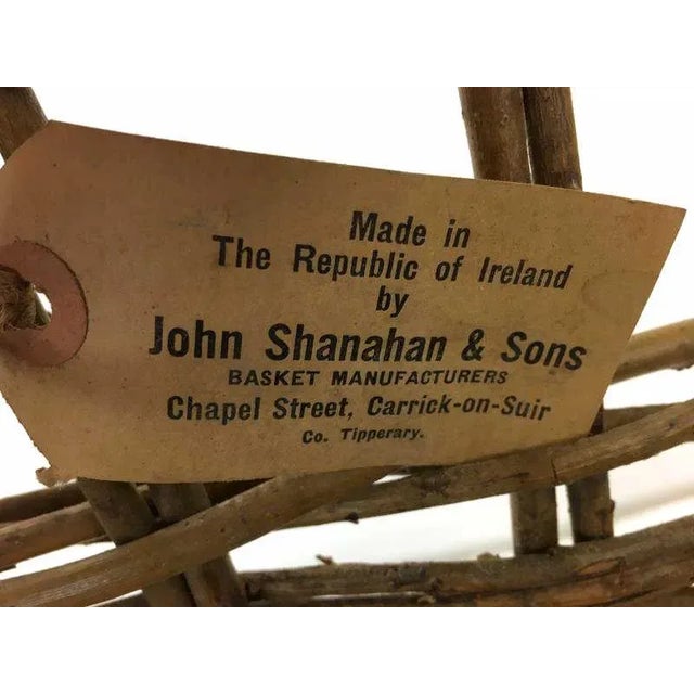 1960s Handwoven Willow Basket by John Shanahan & Sons For Sale In New York - Image 6 of 7