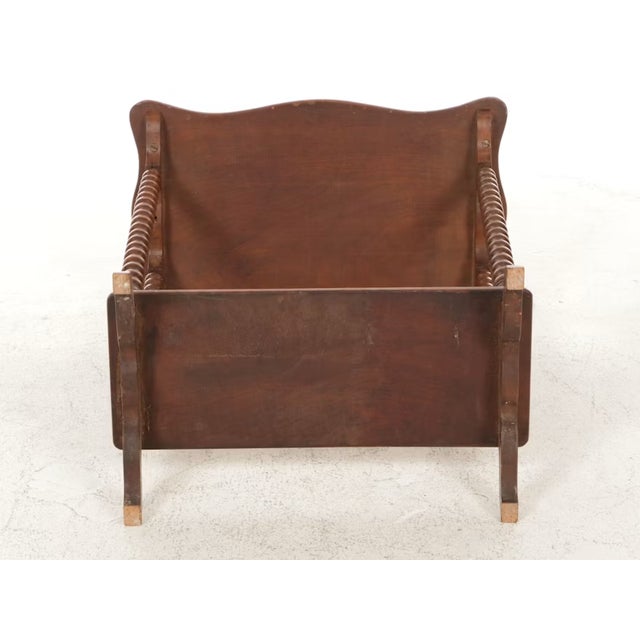Wood 19th Century Victorian Walnut Side Table With Bobbin Legs & Scalloped Top For Sale - Image 7 of 7