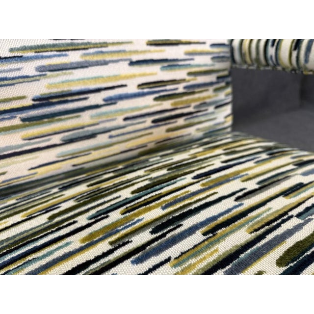 Late 20th Century Pair of Baker Furniture Attributed Stately Homes Gainsborough Arm Chairs in Green & Blue For Sale - Image 10 of 11