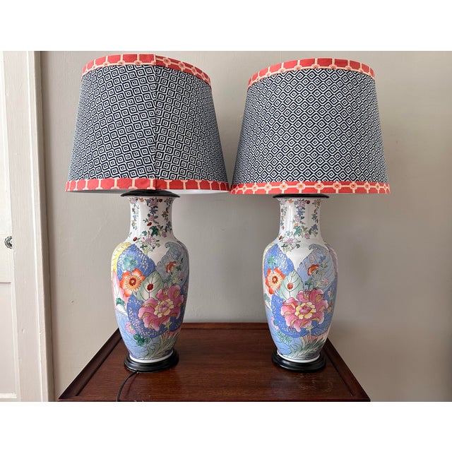 Pair of Vintage Tobacco Leaf Design Lamps With Fabric Shades For Sale - Image 10 of 10