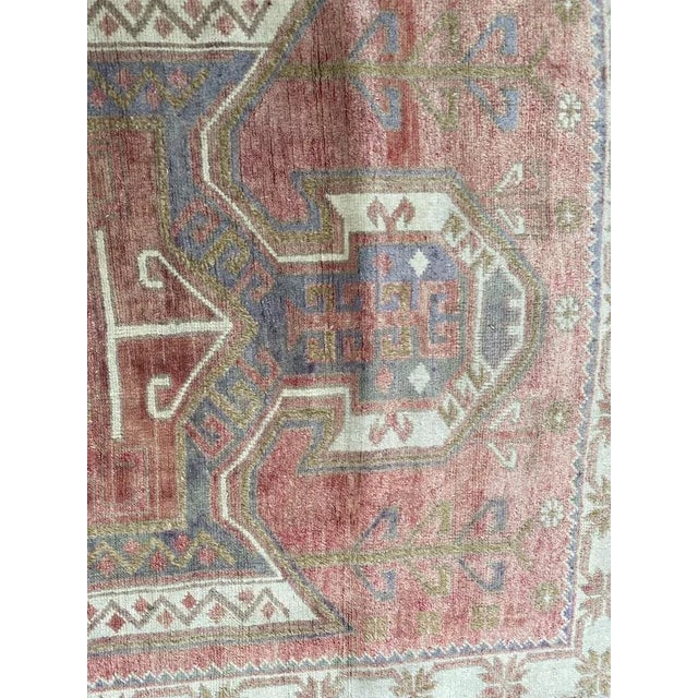 Nice late 20th century Turkish Anatolian rug, with beautiful geometrical design and nice colors, entirely hand knotted...