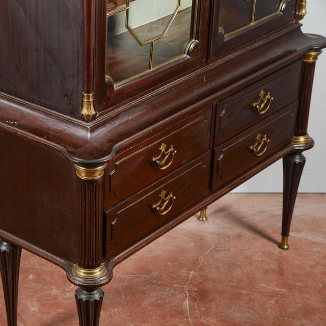 Mid 20th Century Furred Display Cabinet For Sale - Image 3 of 18