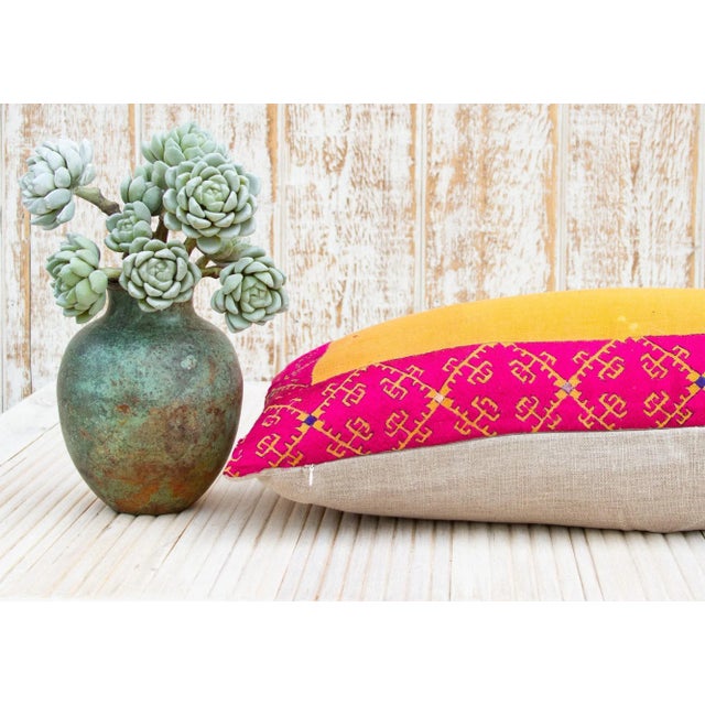 Antique Basanti Sindh Silk Pillow For Sale In Los Angeles - Image 6 of 9