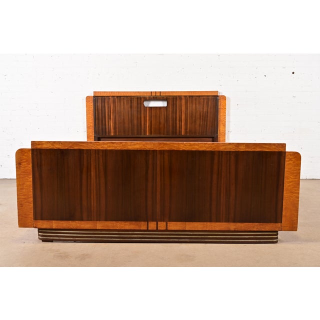 Art Deco Leo Jiranek for Grand Rapids Furniture Art Deco Walnut and Burl Wood Queen Size Bed, 1930s For Sale - Image 3 of 10
