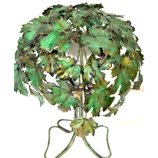 Mid 20th Century 1960s Italian Polychromed Tole Grapevine Topiary Table Lamp For Sale - Image 5 of 11