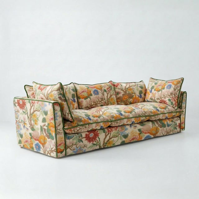 A joyous beautiful sofa made by hand in the USA using natural materials with a large dollop of comfort. ‘Tradition with a...