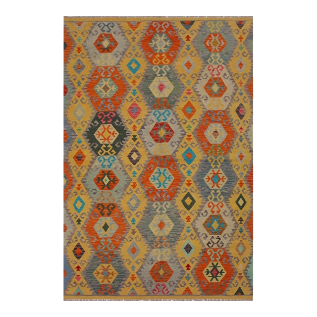 Boho Chic Kilim Gold Gray Wool Rug - 6'7" X 9'10" For Sale