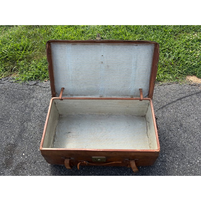 Late 19th C. Leather and Timber Luxury Travel Trunk - Exceptional Detailing and Pedigree For Sale - Image 13 of 13