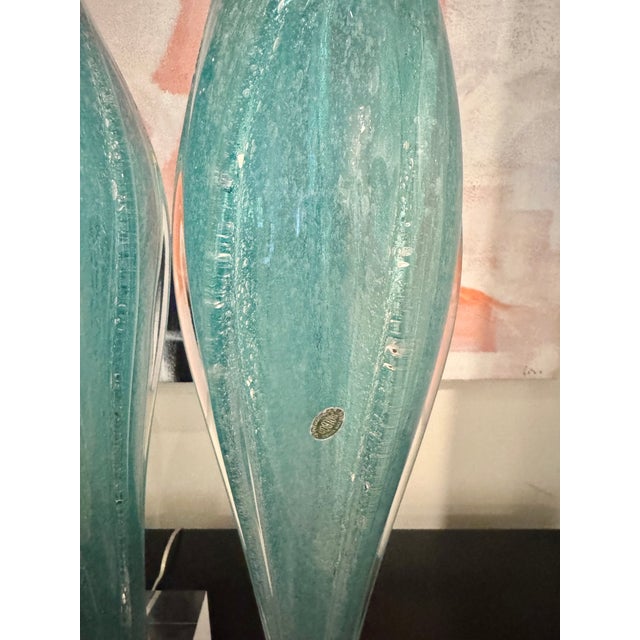 Teal Pulegoso Winged Murano Lamps on Lucite For Sale In Atlanta - Image 6 of 6
