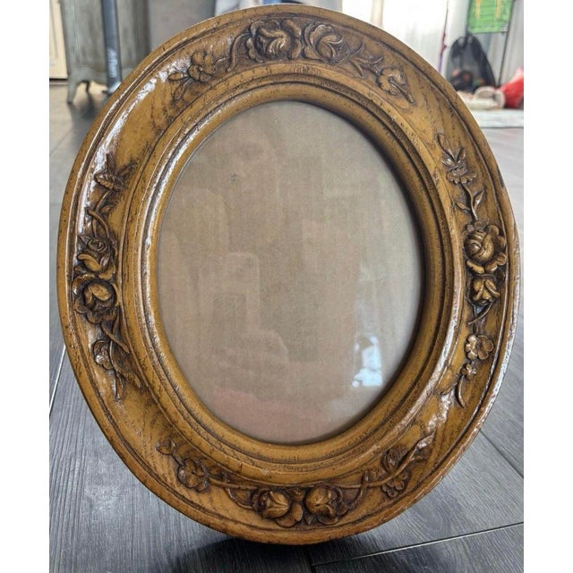 Vintage Oval Carved Wood Picture Frame Floral Design Tabletop Easel Back 1920 - 1930s Beautiful vintage oval picture frame...